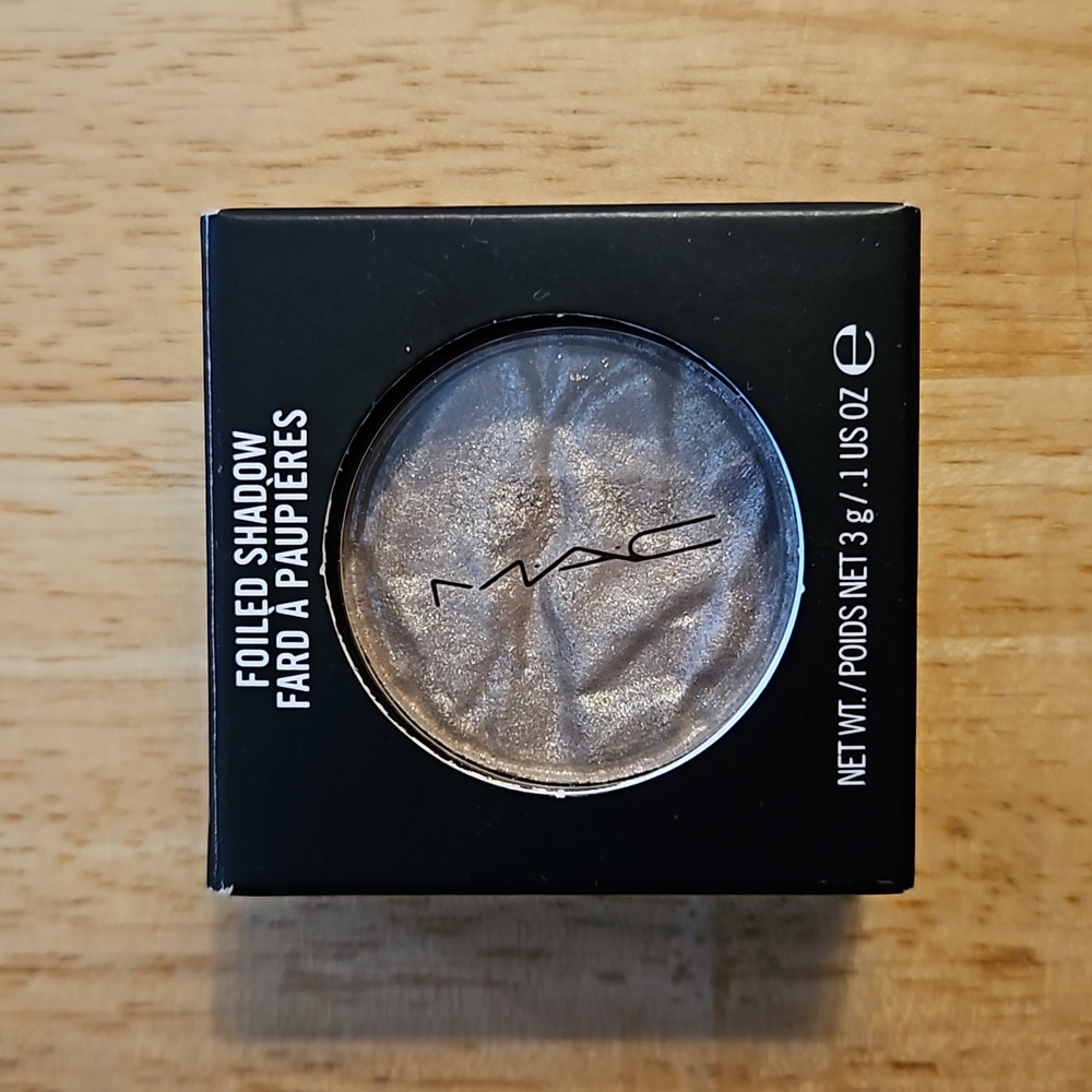Mac Foiled Eyeshadow Single In The Shade Sweet Illusion!